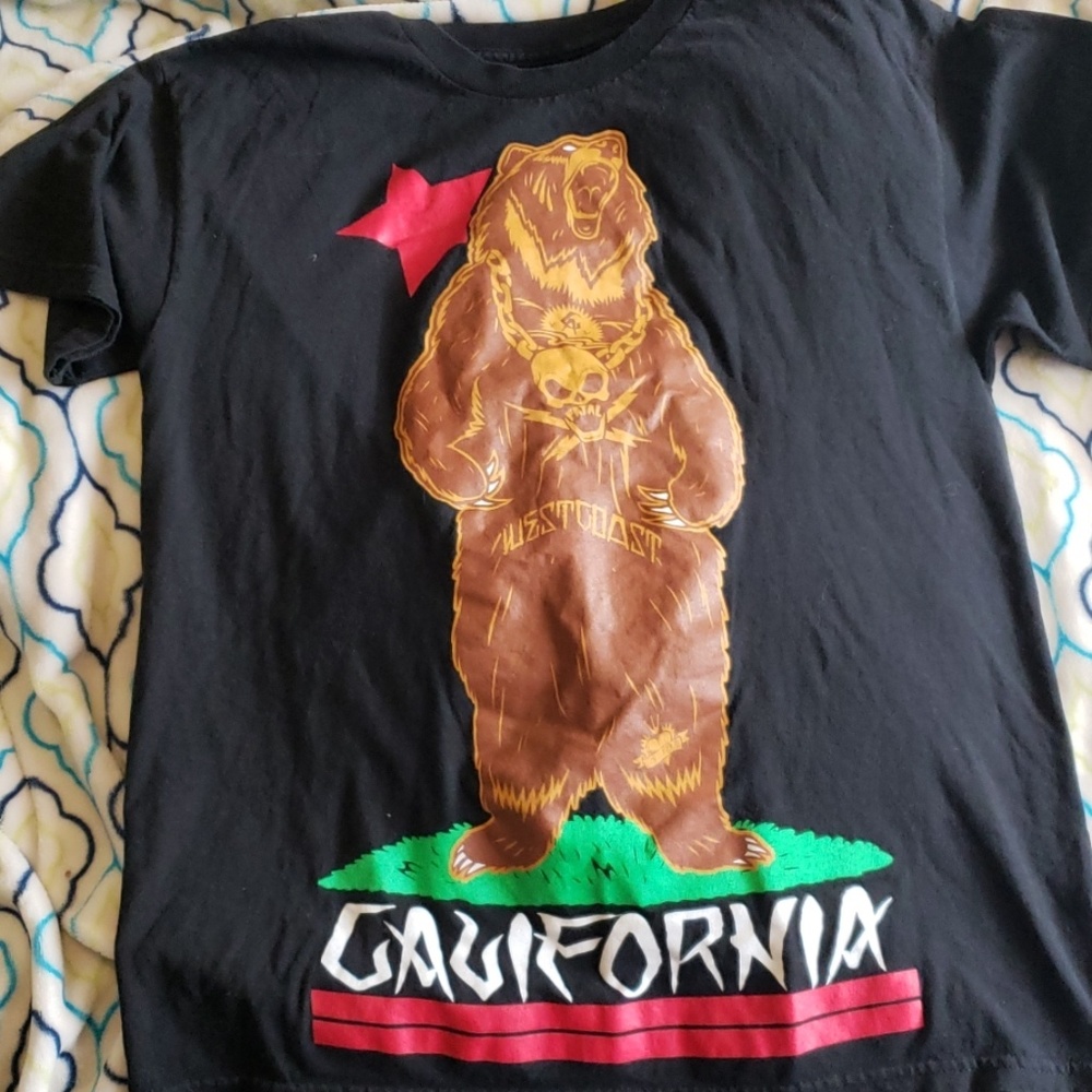 Fatal "California" bear shirt